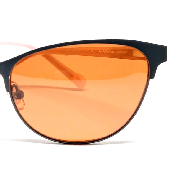 VERA BRADLEY " LYLA" SUNGLASSES WITH NON-PRESCRIPTION LENS: - Picture 10 of 16